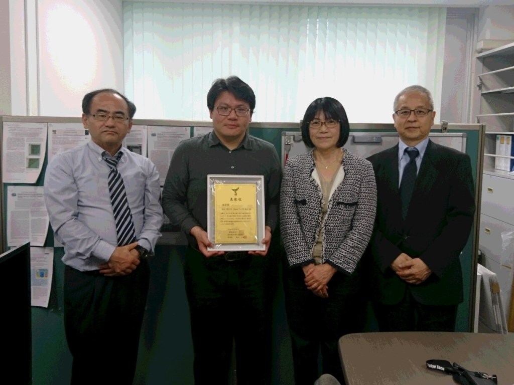 http://www.ames.pi.titech.ac.jp/news/images/tanaka_award03.jpg